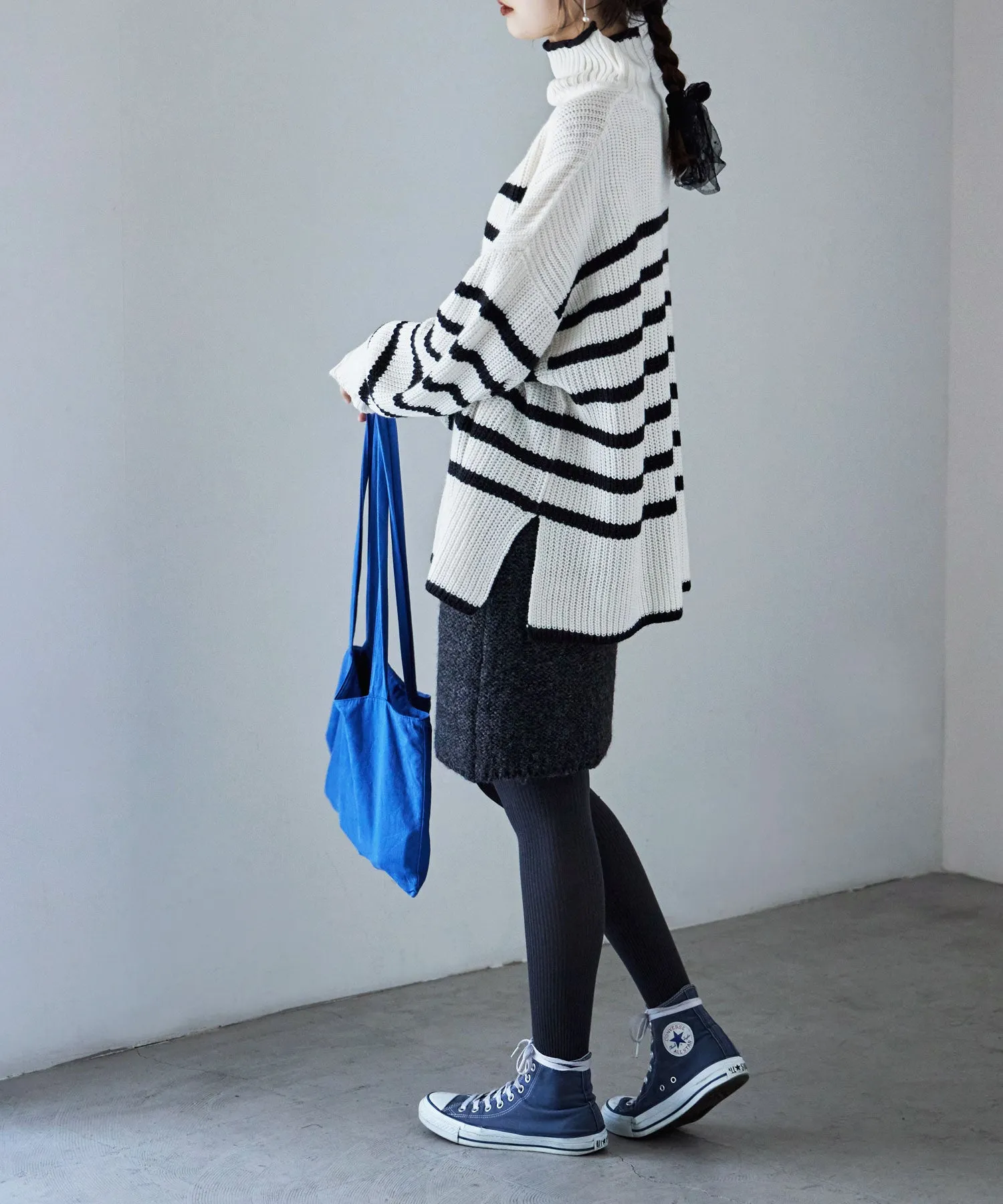 High neck border knit pullover