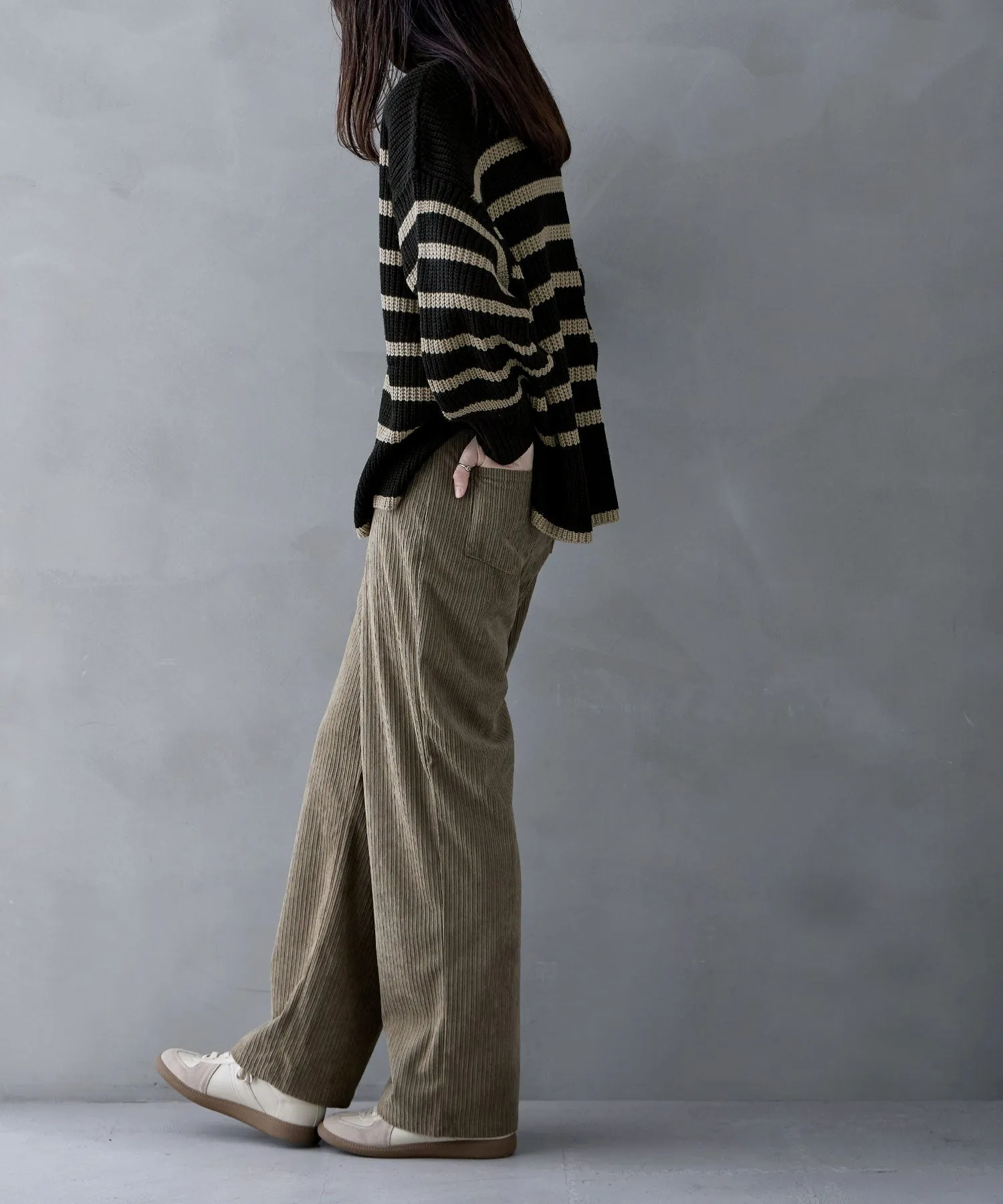 High neck border knit pullover