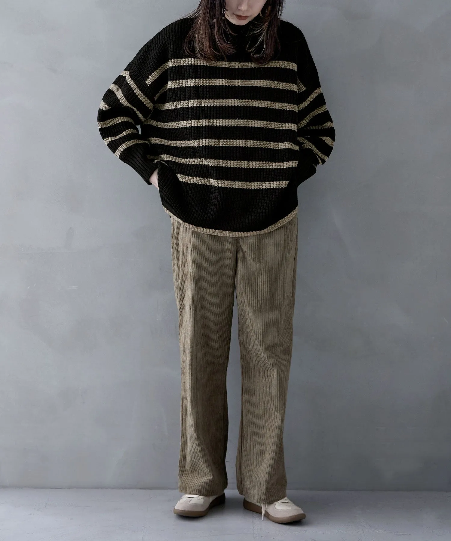 High neck border knit pullover