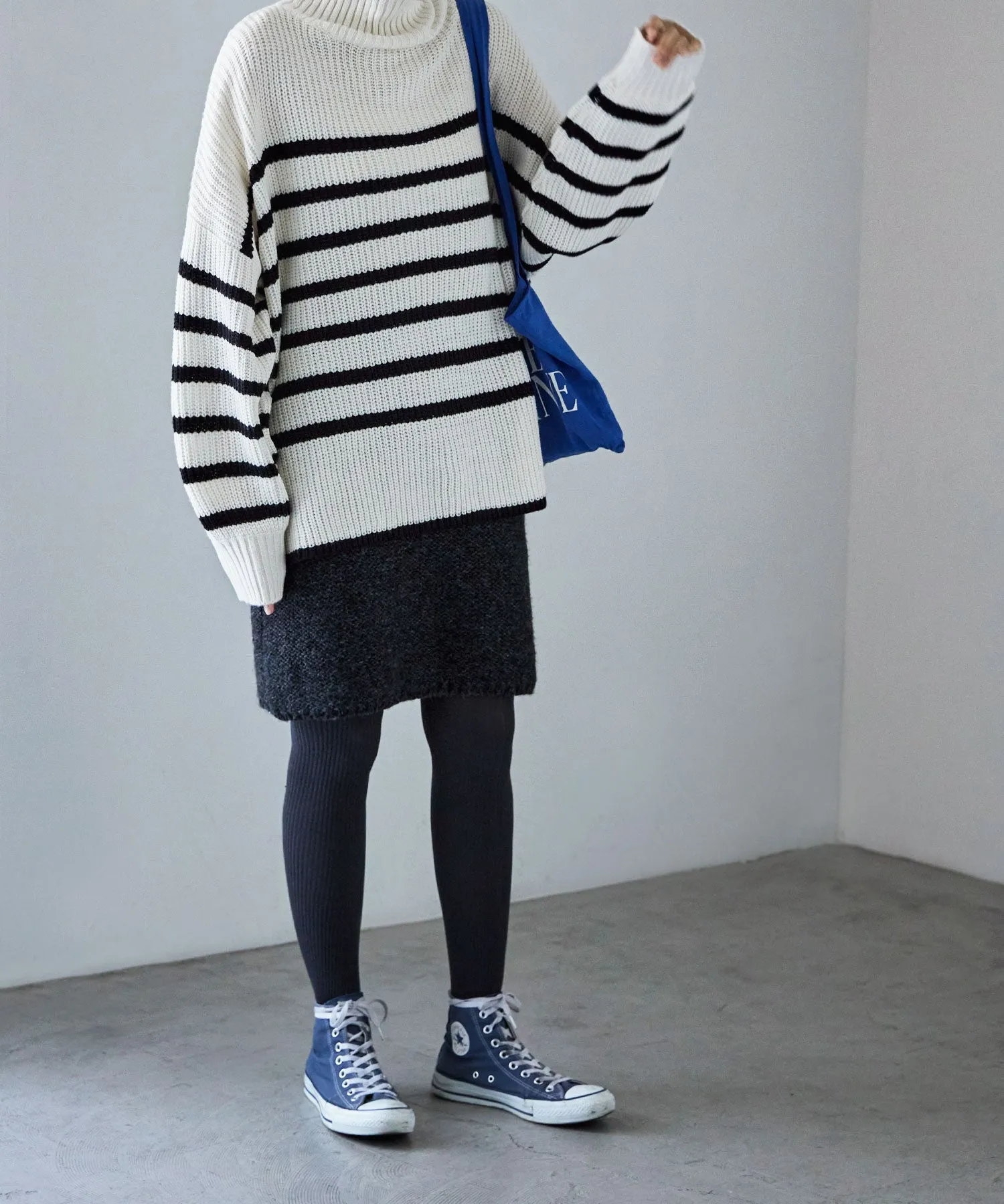 High neck border knit pullover