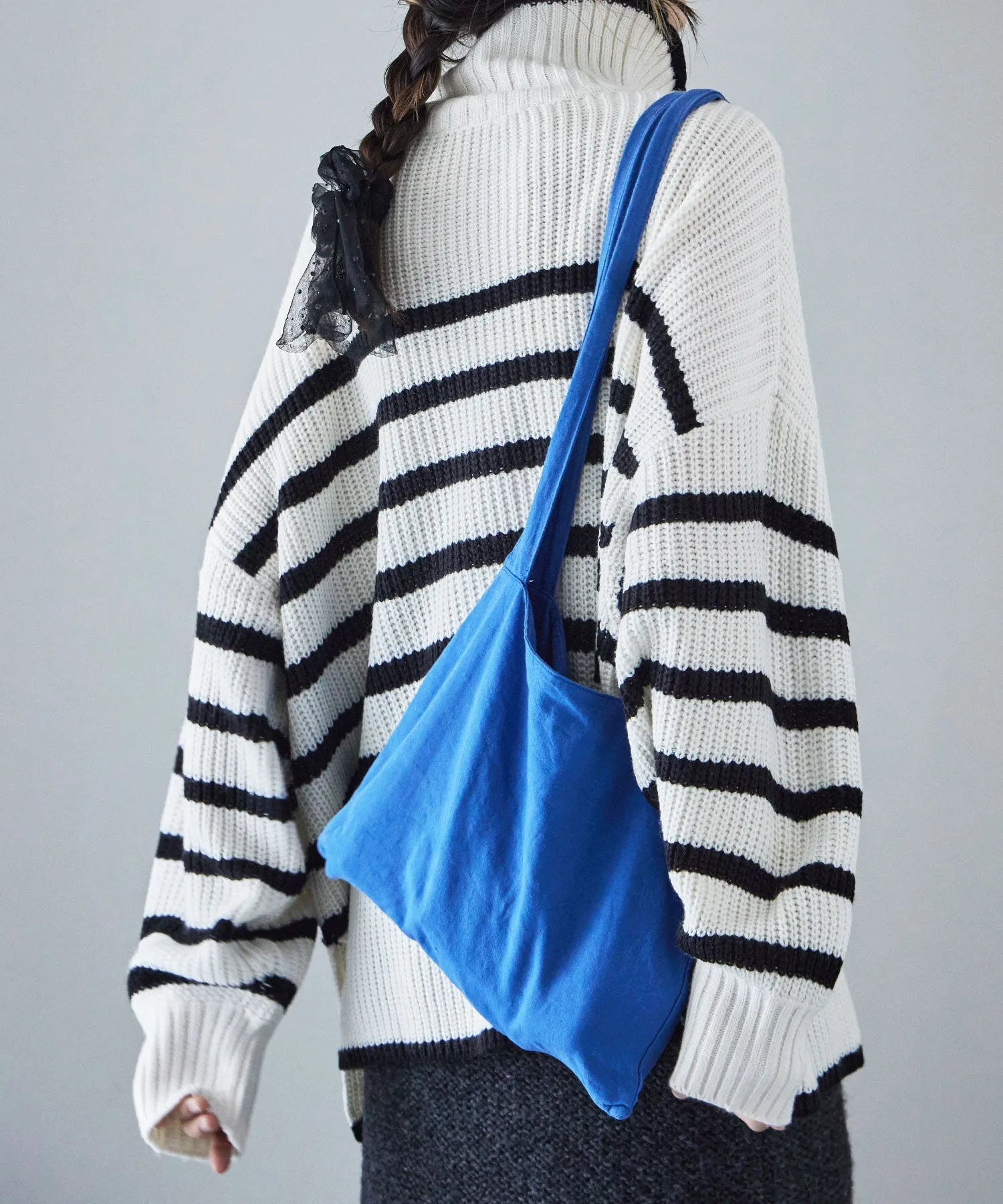High neck border knit pullover