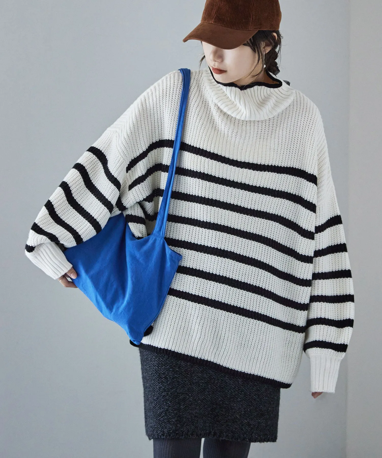 High neck border knit pullover