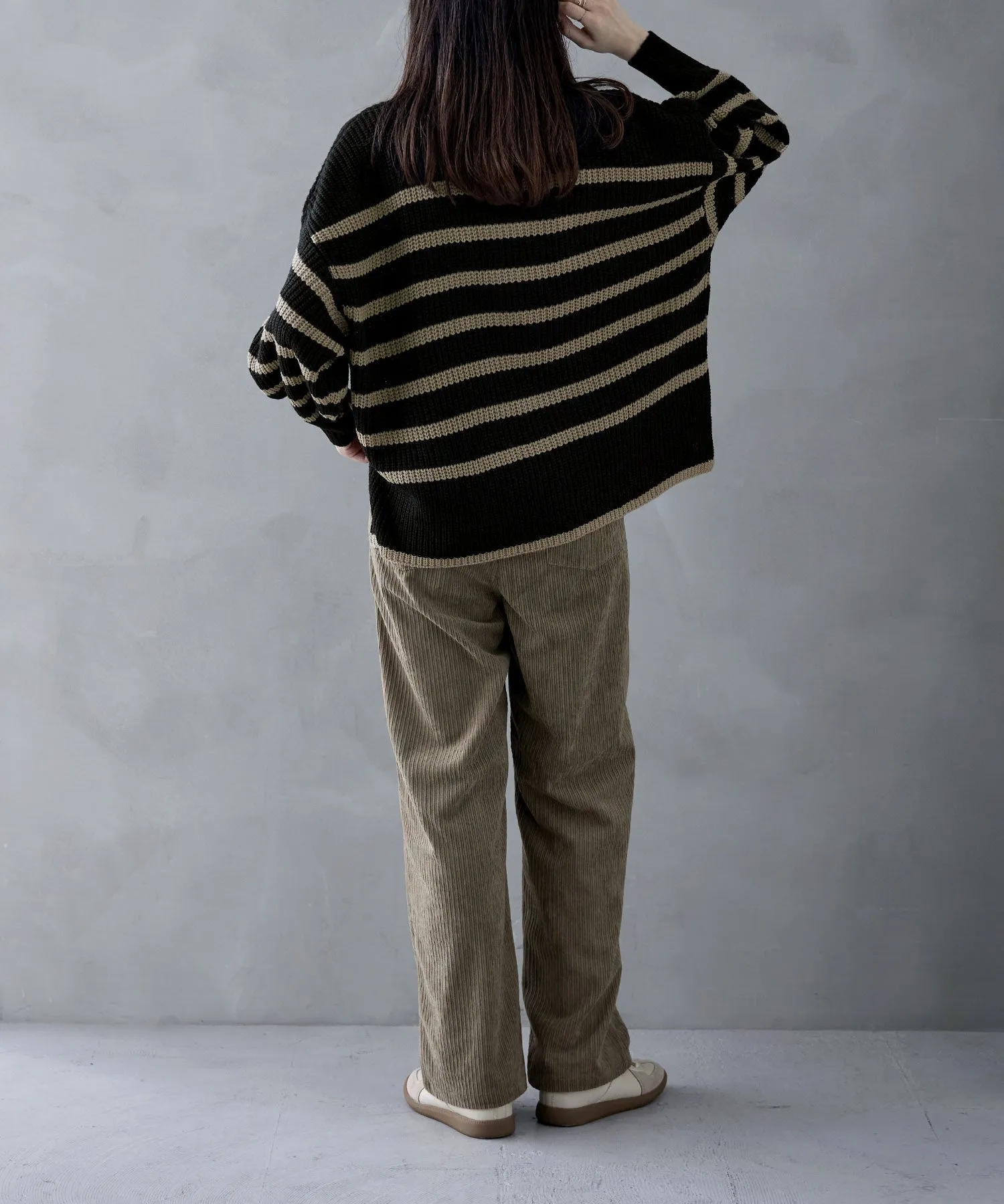 High neck border knit pullover