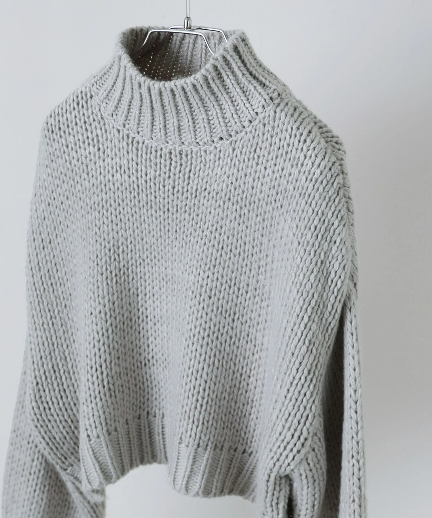 High neck low gauge cropped knit