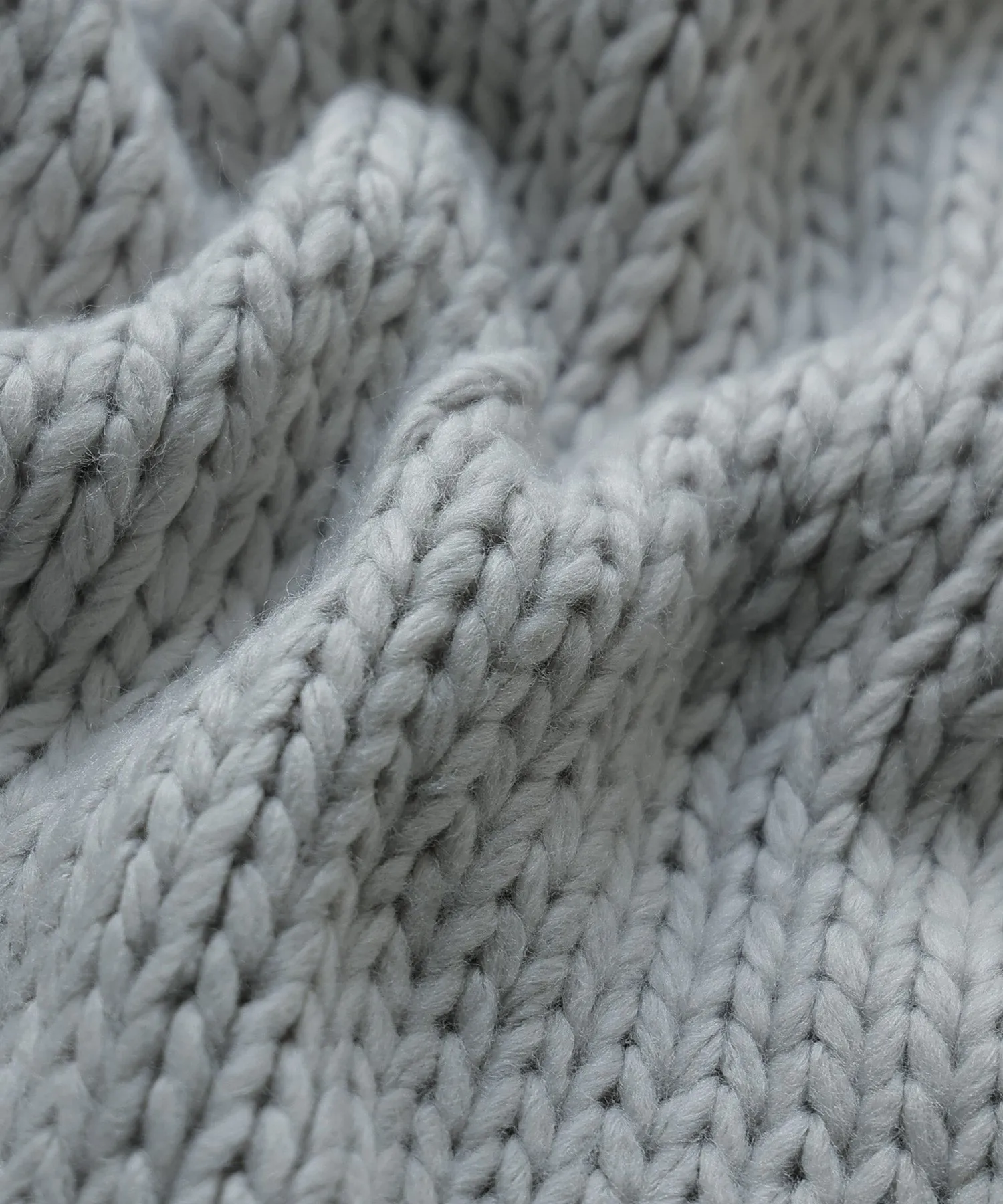 High neck low gauge cropped knit
