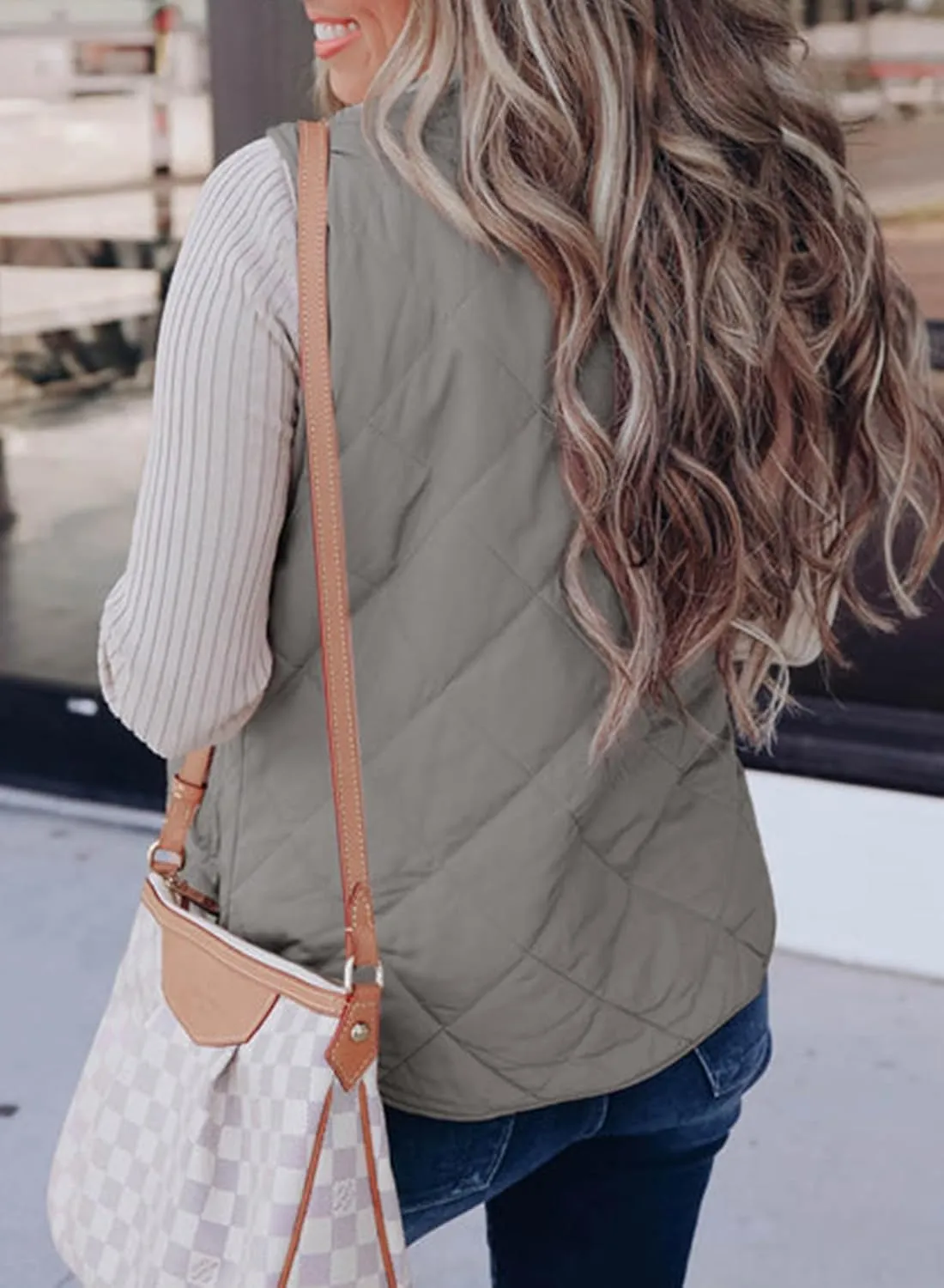SHEWIN Women Puffer Vest Casual Stand Collar Sleeveless Puffer Jacket Warm Winter Reversible Zip Up Outerwear with Pockets