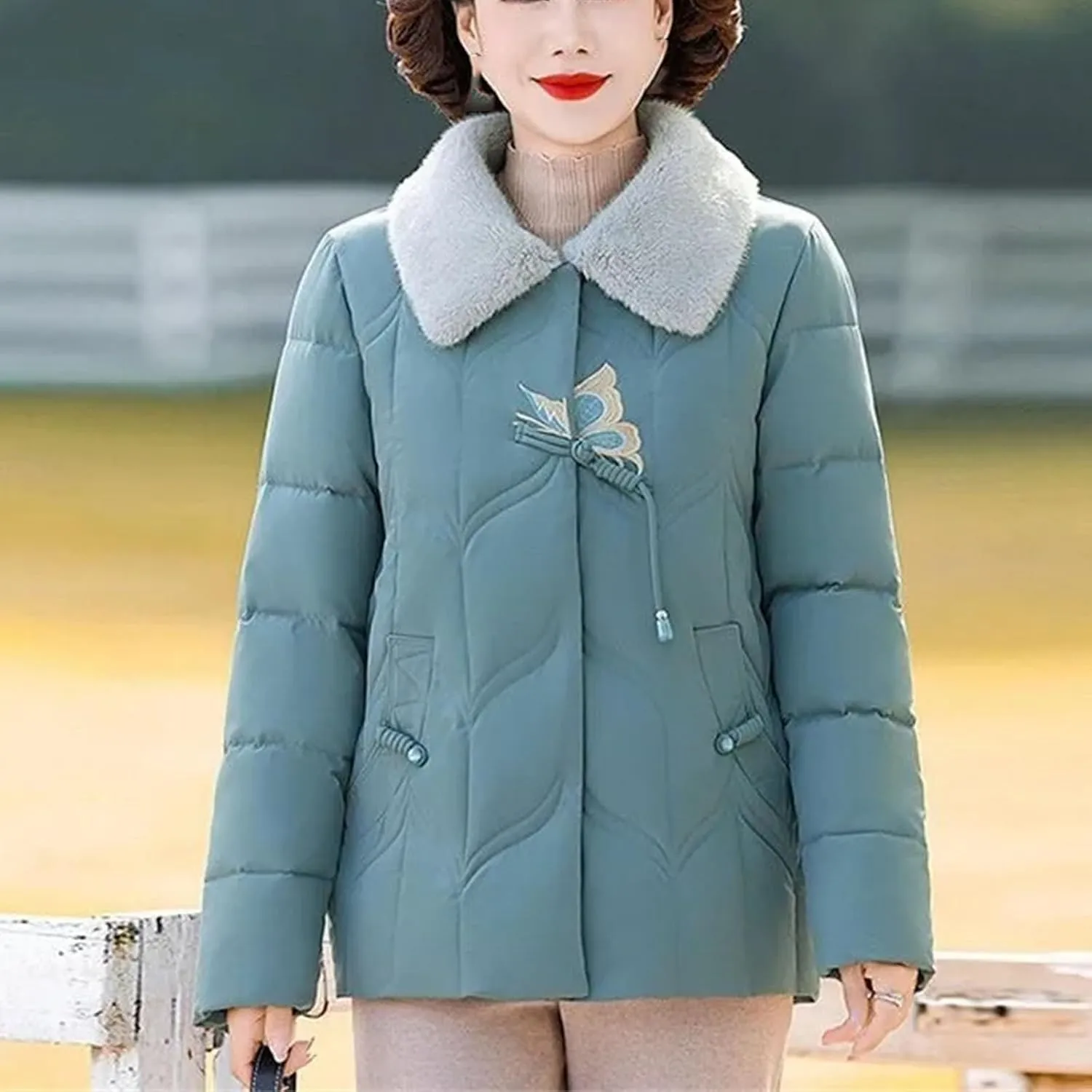 Winter Jackets Women Embroidery Thicken Short Padded Coat Women Parka Outwear Warm Down Cotton Jacket Female Outwear